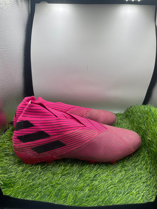 Adidas nemeziz shock pink. Approved used