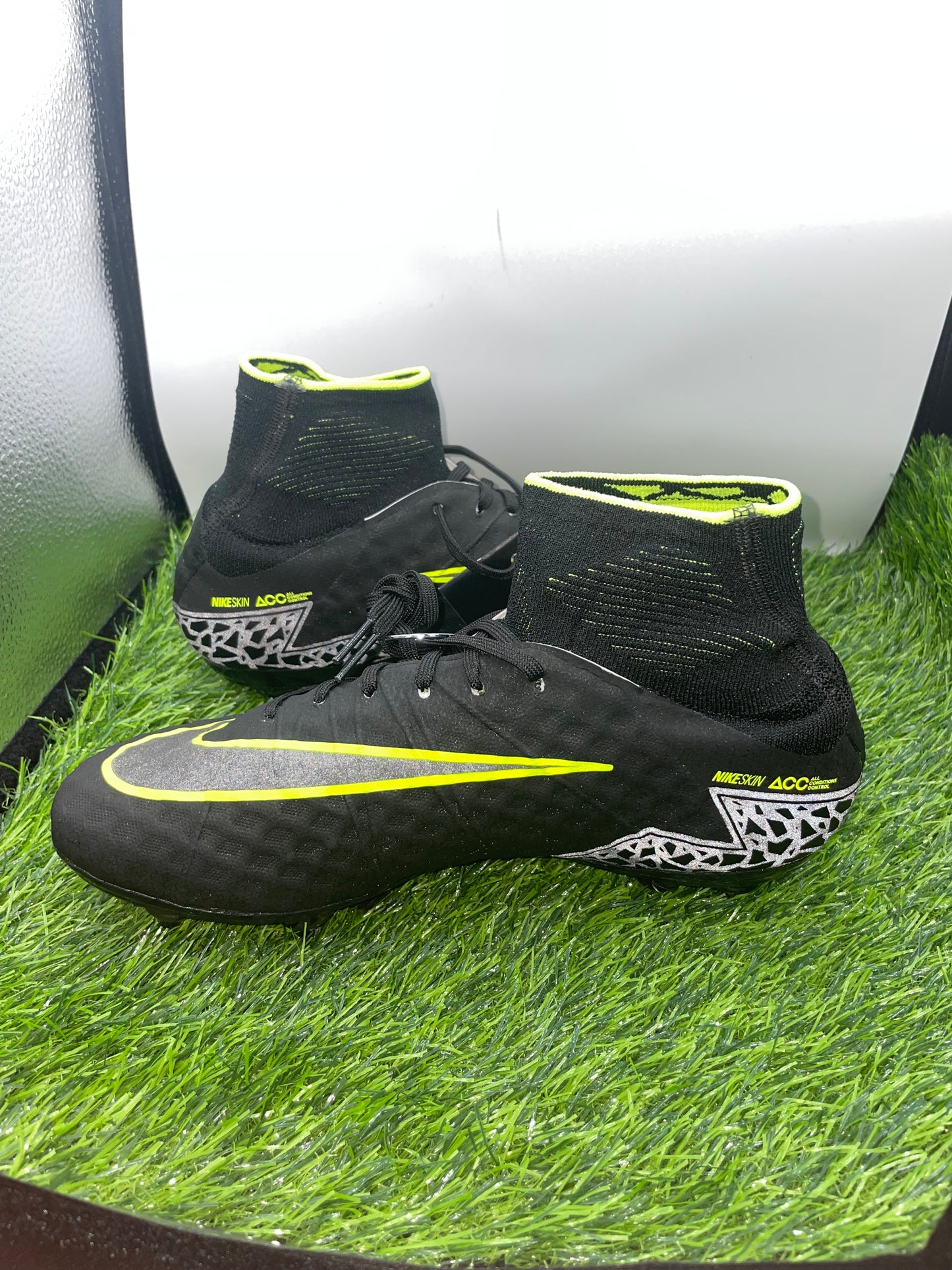 Nike Hypervenom phantom II SG black/volt